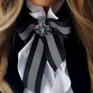 Avangard Bow Tie Victorian Jabot Luxury Velvet Chocker Cameo Brooch